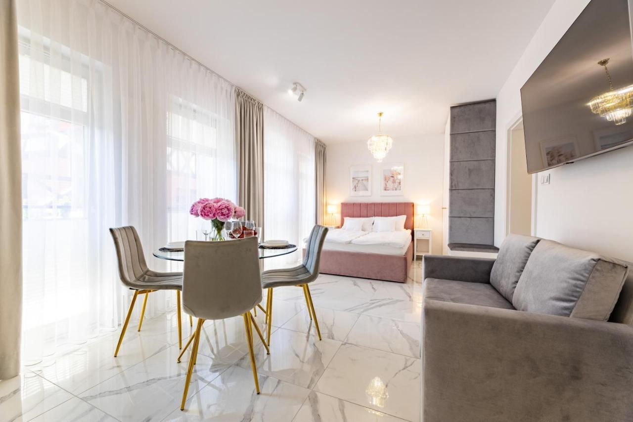 Apartament White House Ustka Rozowy 2A Exteriör bild