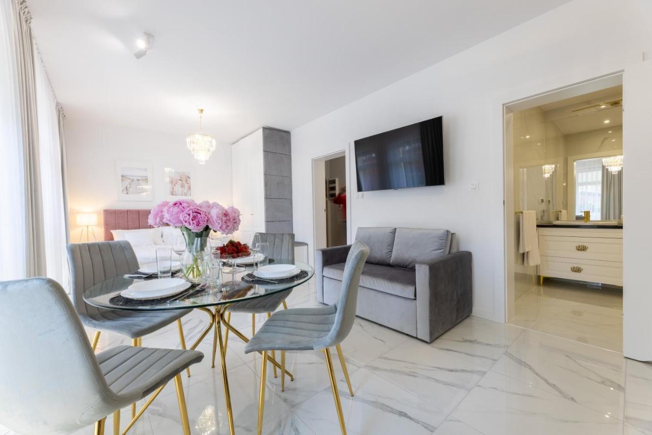 Apartament White House Ustka Rozowy 2A Exteriör bild