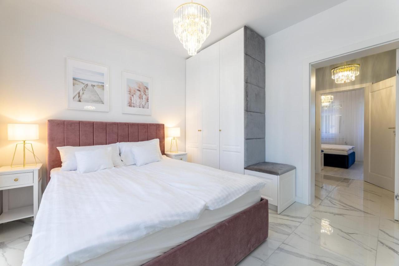 Apartament White House Ustka Rozowy 2A Exteriör bild