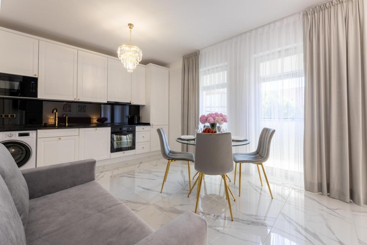 Apartament White House Ustka Rozowy 2A Exteriör bild